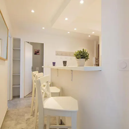 Le Rabelais-1 By Interhome * 생타굴프