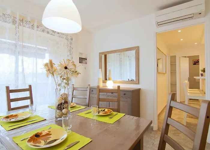 Le Rabelais-1 By Interhome Apartmán